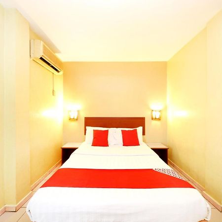 Super Oyo 447 Comfort Hotel Meru Klang Exteriör bild