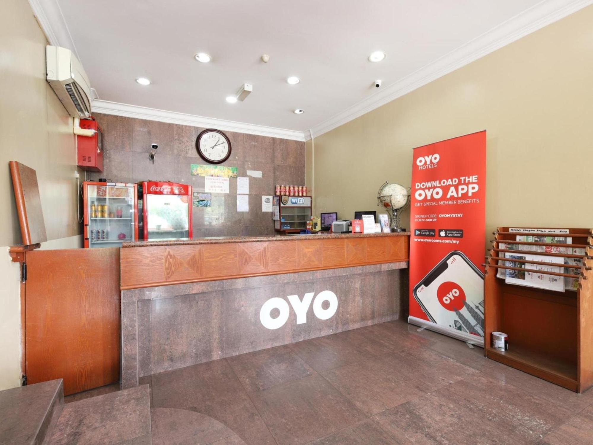 Super Oyo 447 Comfort Hotel Meru Klang Exteriör bild